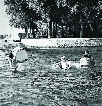 Barrel race, Outlet 1893